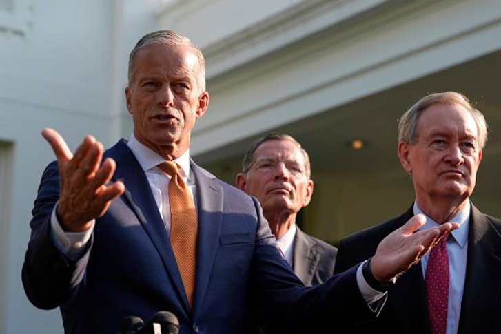 USA debattieren Reaktion auf wachsenden Israel-Iran-Konflikt - Führende Politiker im Senat und Repräsentantenhaus diskutieren über das US-Engagement und zusätzliche Hilfen, während der Israel-Iran-Konflikt eskaliert und die parteiübergreifende Unterstützung für Israel anhält.