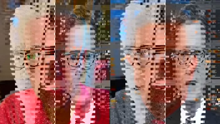 Olbermann, Colbert'in CBS'ten Ayrılışında Siyasi Nedenleri Reddediyor
