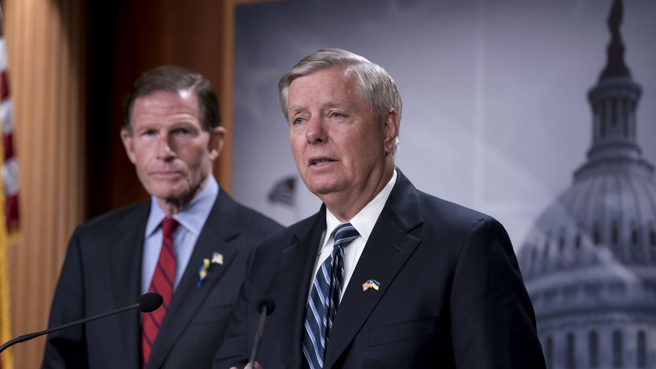 Senate Advances Major Russia Sanctions Bill