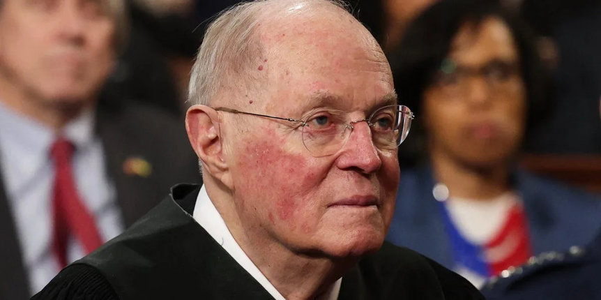 Kennedy warnt: Bedrohungen gegen Richter gefährden die Demokratie - Richter Anthony Kennedy fordert zu zivilem Diskurs auf und warnt, dass zunehmende Bedrohungen gegen Richter die US-Demokratie gefährden.
