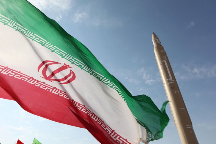 Irans Atomprogramm schwer getroffen, Risiko bleibt bestehen - Irans Atomanlagen wurden durch US- und israelische Angriffe schwer beschädigt, doch Experten warnen, dass Teheran verdeckt wiederaufbauen könnte.