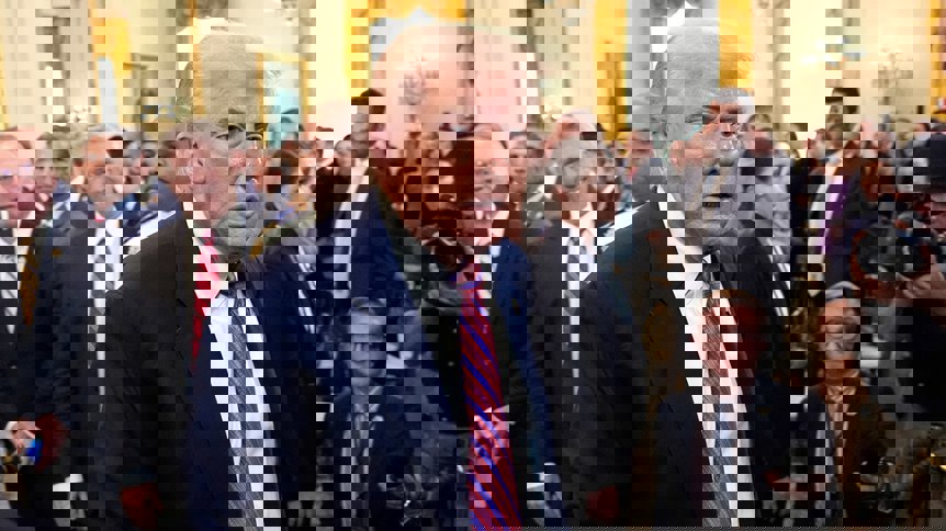 Senato, İki Partili Anlaşmazlıklara Rağmen Fonlamayı İlerletiyor - Senato, Demokratlar ve Cumhuriyetçilerin oylarıyla ilk 2026 bütçe yasasını onayladı, ancak güvensizlik sürüyor.