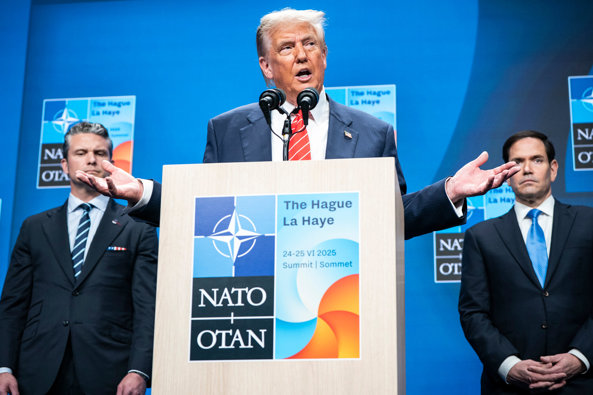 Trump droht mit weiteren Angriffen, falls Iran Atomprogramm wieder aufbaut