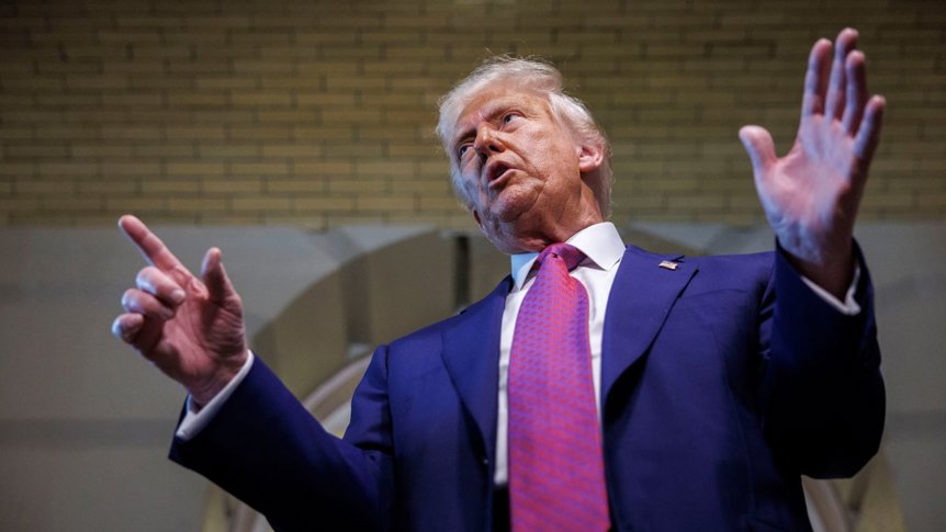 Trump’ın İç Politika Yasası 2026 Öncesinde Parti Çatışmasına Yol Açtı - Trump’ın kapsamlı vergi ve harcama yasası, her iki partinin seçmenlerini harekete geçirirken, ara seçimler öncesi sert bir kampanya mücadelesi başlattı.