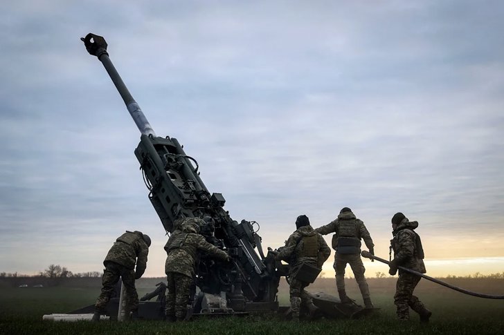 USA stoppen Waffenlieferungen an die Ukraine wegen Lagerbeständen - Die USA stoppen kritische Waffenlieferungen an die Ukraine mit Verweis auf niedrige Lagerbestände, während Russland Angriffe verstärkt und die Luftverteidigung unter Druck steht.