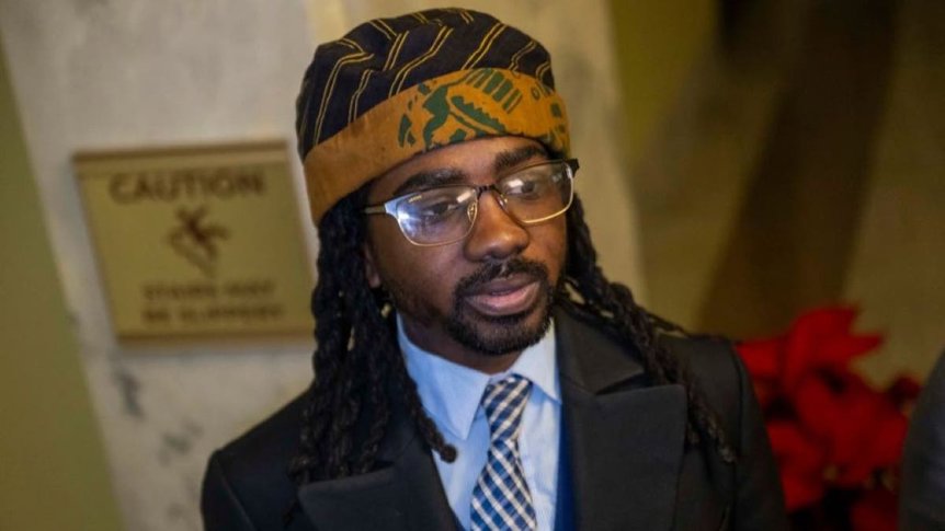 Trayon White, Rüşvet Skandalına Rağmen DC Konsey Koltuğunu Geri Kazandı - Trayon White, rüşvet suçlamasının ardından DC Konsey koltuğunu geri kazandı; konseyin nasıl bir adım atacağı tartışılıyor.