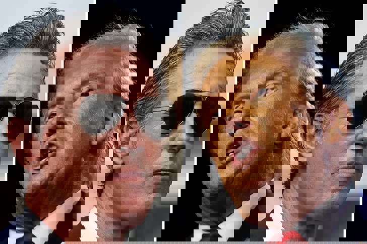 Newsom'dan Trump'a Ulusal Muhafız ve Epstein Belgeleri Eleştirisi - Vali Newsom, Trump'ın LA Ulusal Muhafız uygulamasını ve Epstein dosyasındaki tutumunu eleştiriyor, tartışma büyüyor.