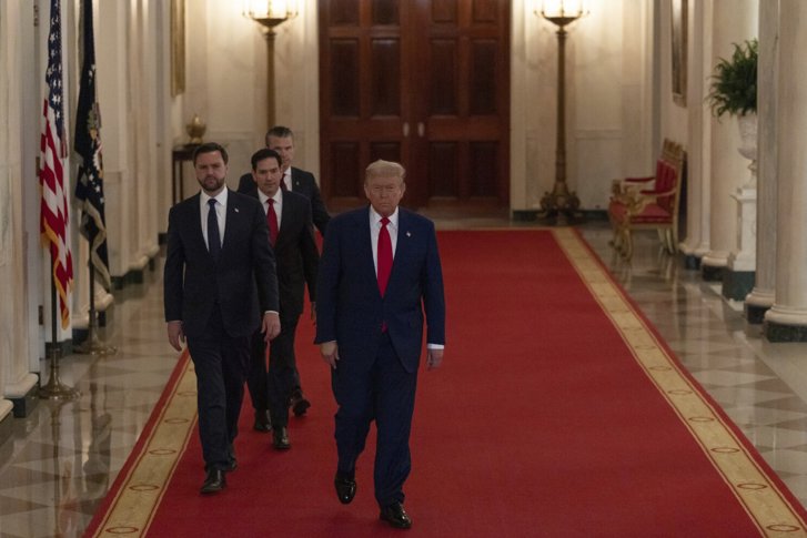 Lawmakers Cautious on Iran Regime Change Amid Ceasefire - Lawmakers back Trump’s ceasefire but warn regime change in Iran must come from within, not U.S. intervention.