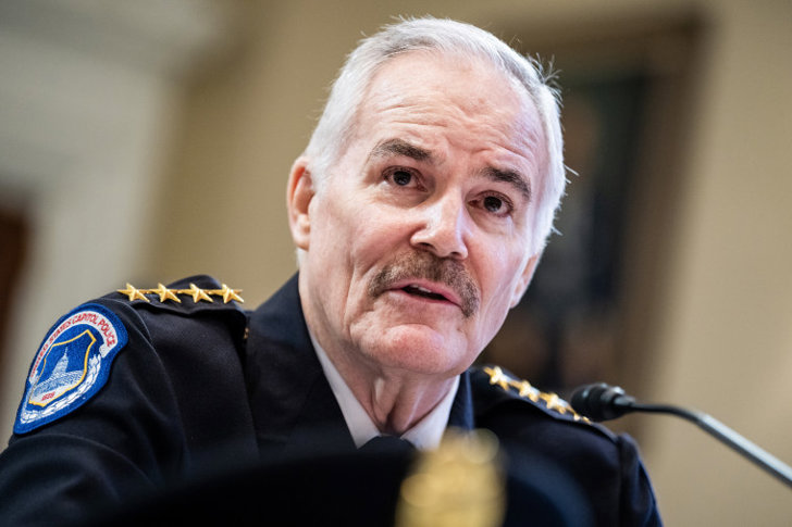 Polis Şefi, Trump’ın 6 Ocak Affını Sert Şekilde Eleştirdi - USCP Şefi Manger, Trump’ın 6 Ocak affını kariyerinin en kötü anı ve polis moraline darbe olarak değerlendirdi.