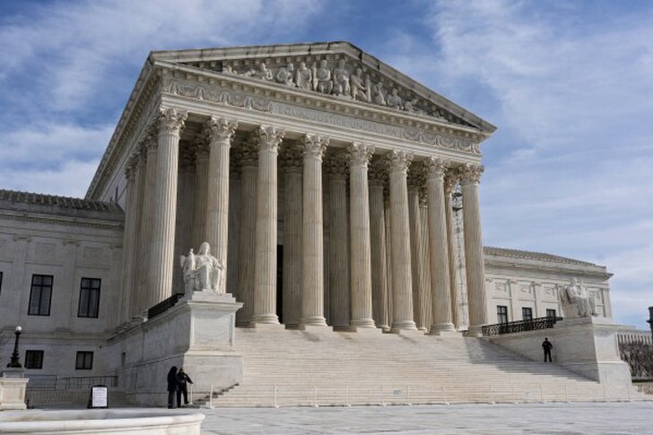 Oberster Gerichtshof begrenzt Macht föderaler Richter bei einstweiligen Verfügungen - Supreme Court beschränkt einstweilige Verfügungen bundesweiter Richter – Trump will blockierte Politik umsetzen.