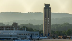 Trump treibt Modernisierung der Flugverkehrskontrolle voran