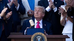 Trump’ın İç Politika Yasası Seçim Savaşını Alevlendirdi