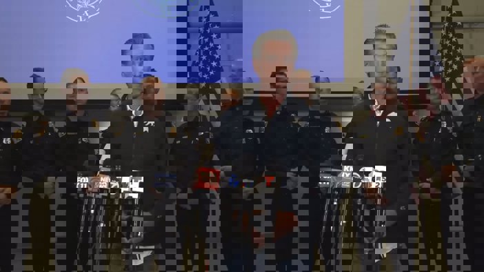GOP kritisiert Newsoms Besuch und Migranten-Gesundheitspolitik