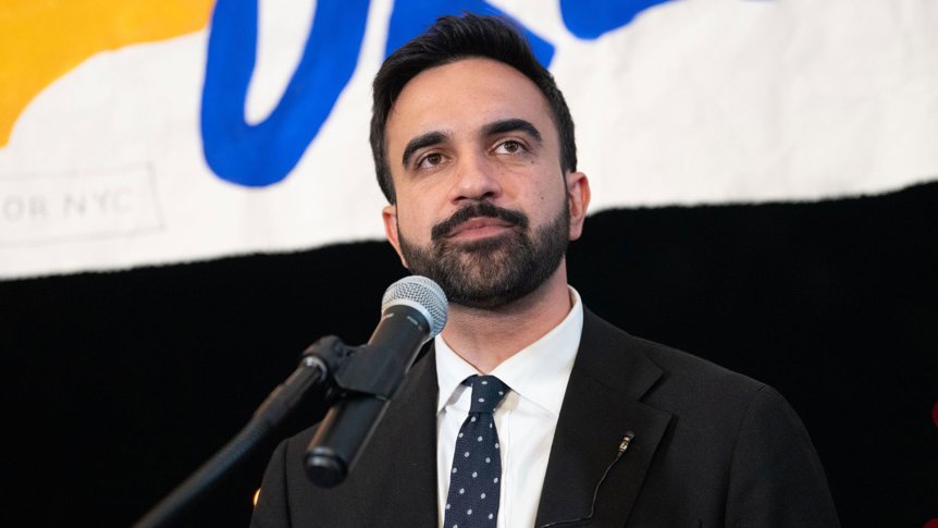 Mamdani'ye Sosyalizm ve Mülkiyet Açıklamaları Üzerinden Tepki - NYC belediye başkan adayı Zohran Mamdani, sosyalist görüşleri ve özel mülkiyet açıklamaları nedeniyle iki partiden de eleştiri aldı.